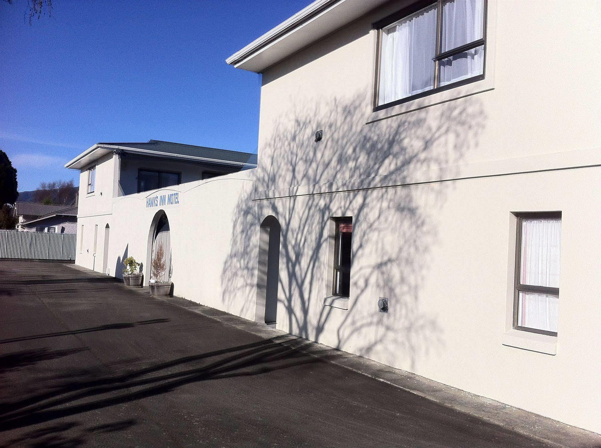 Hawks Inn Motel Upper Hutt Bagian luar foto